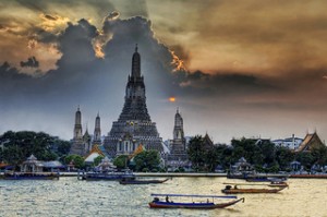 Wat Arun by Stuck in Customs Photo courtesy of flickr: Stuck in Customs