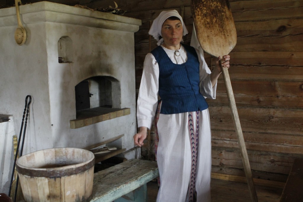 bread making in Rumsiskes (28)